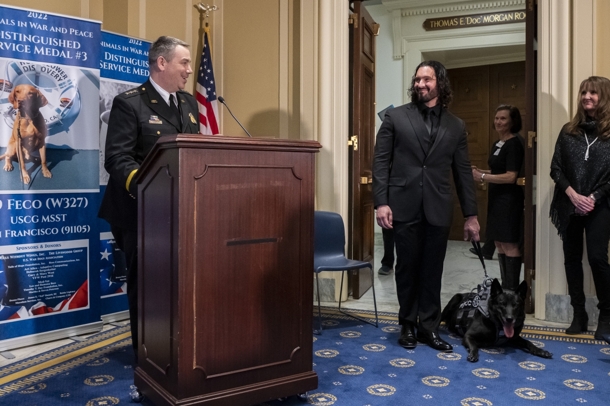 Former Uniformed Division K-9 Officer “Hurricane” Awarded Distinguished Service Medal 