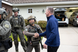 Secret Service Director Sean Curran meets with DHS Homeland Security Investigations personnel who participated in Operation May Magnitude, which focused on deterring card skimming.